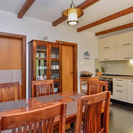 Mint - By Guide Villa